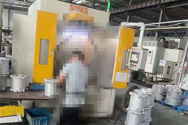 電動(dòng)汽車(chē)水冷機(jī)殼流道拋光，這家企業(yè)已經(jīng)上了我們3臺(tái)水粒流設(shè)備了！
