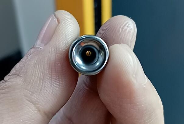 斯曼克高壓磨粒流用于鎢鋼小孔拋光，速度一定要快！