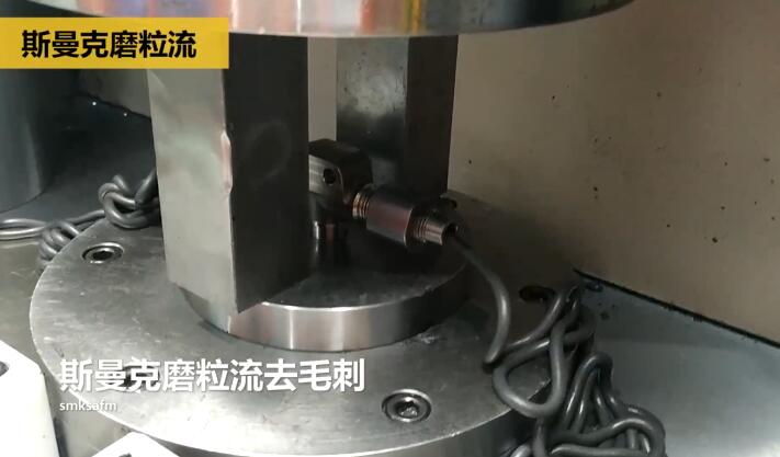 三通閥門<a href='http://www.ang84.com' target='_blank'><u>交叉孔去毛刺</u></a>